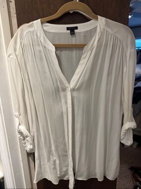 Ann Taylor Cream Button-Front Relaxed Blouse